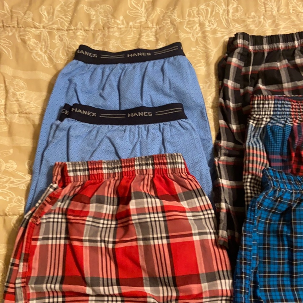Men’s boxer shorts.